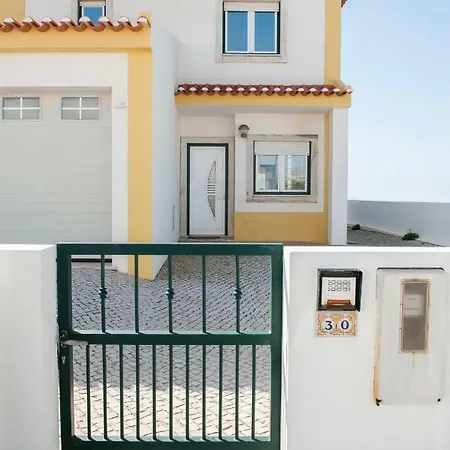 Дом отдыха Fabulous House On The Atlantic *